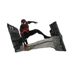 Diamond Select Toys APR202660 Miles Morales Statue, Schwarz, One size Diamond Select Toys APR202660 Miles Morales Statue, Schwarz, One size